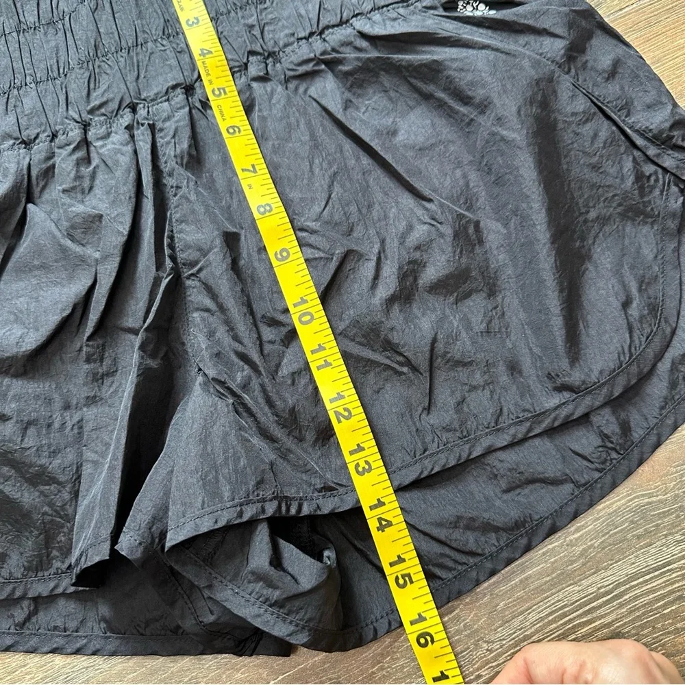 Free People Movement The Way Home High Waisted Lined Athletic Shorts in Black M - Picture 10 of 11